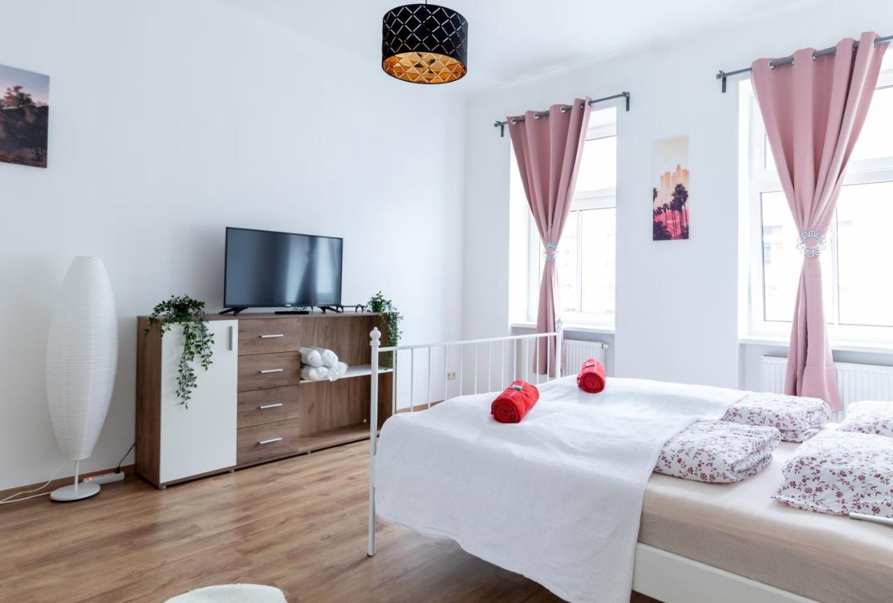 Comfortable, Specious With Inner Garden- Marzstrasse Apartment *